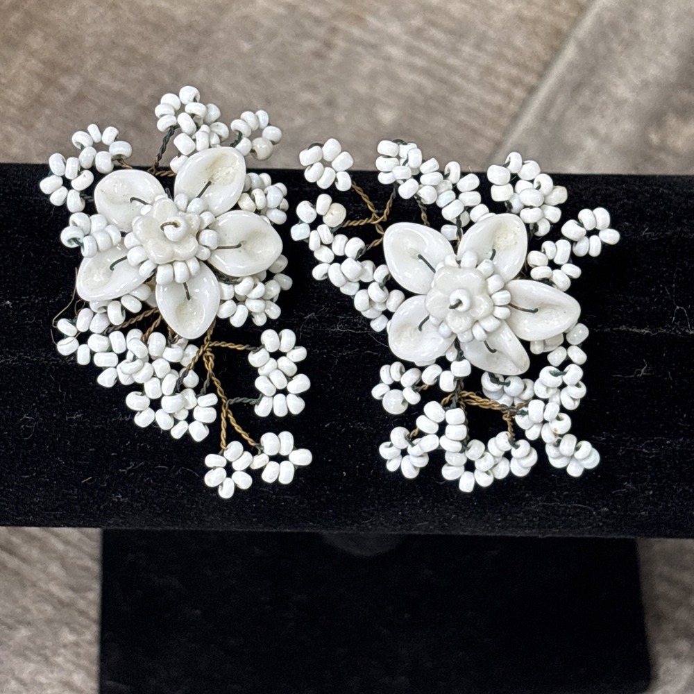 Vintage West Germany White Beaded Floral Runner Clip On Earrings Gold Tone